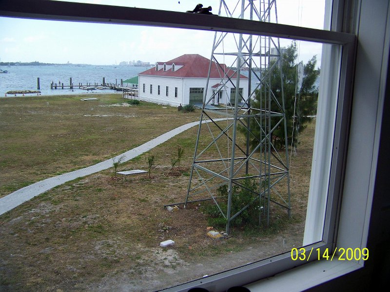 Hector 042 031409.jpg - Compliments of Hector Padron-AD4C